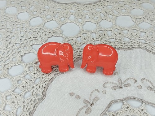 Vintage statement plastic - 80's,