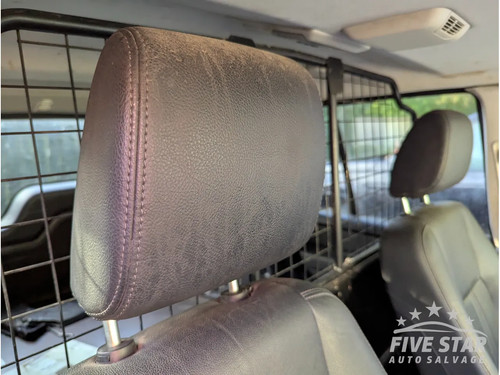 Land rover discovery front - land,