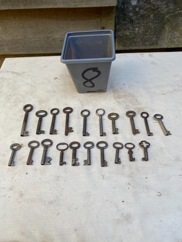 Job lot antique - of,