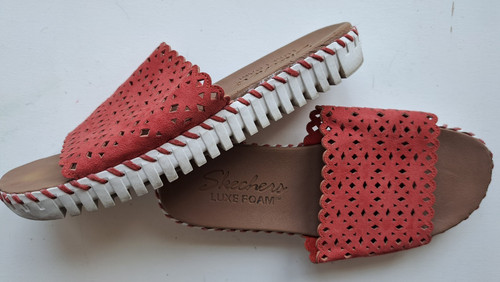 Skechers luxe foam - skechers,
