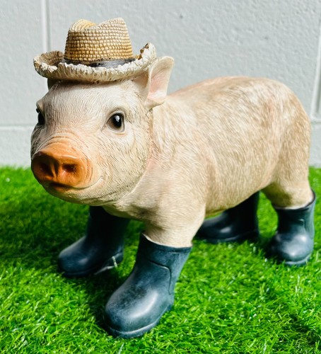 Pig wellies sculpture pink - wellies,