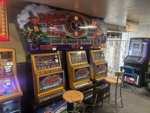 Fruit machines coin operated - fruit,