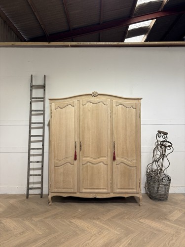 Vintage french armoire 3 - armoire,