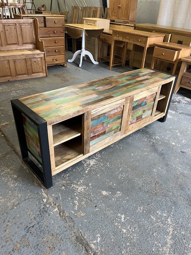 Beautiful reclaimed wood - wood, tv