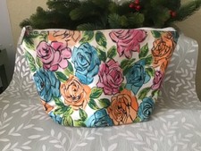 suzy smith large wash bag