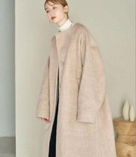hinari beige no-collar shaggy