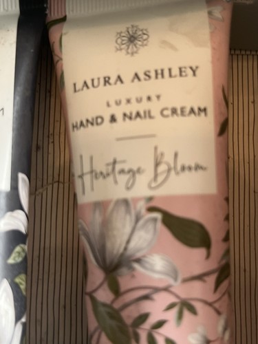 Laura ashley hand - hand, nail
