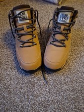 Henley Mens Tan Boots New Without Tags .never Worn