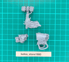 Hellbrute x 3 Weapons Hammer
