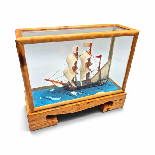 Vtg diorama ship glass - glass, case