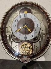 SEIKO Melodies In Motion Wall