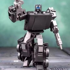 Metroplex Guardian robot