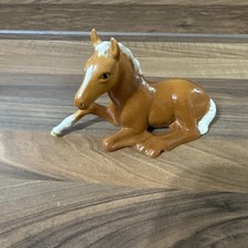 BESWICK HORSE FOAL LYING DOWN