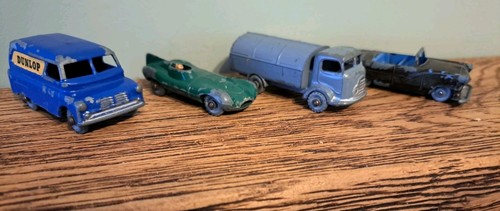 Lesney bedford dunlop van - lesney,
