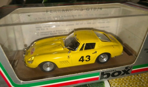 Model box ferrari - model, 275