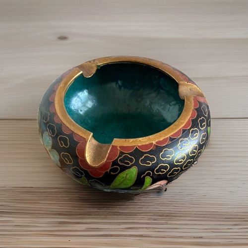 Cloisonné style ash - style,