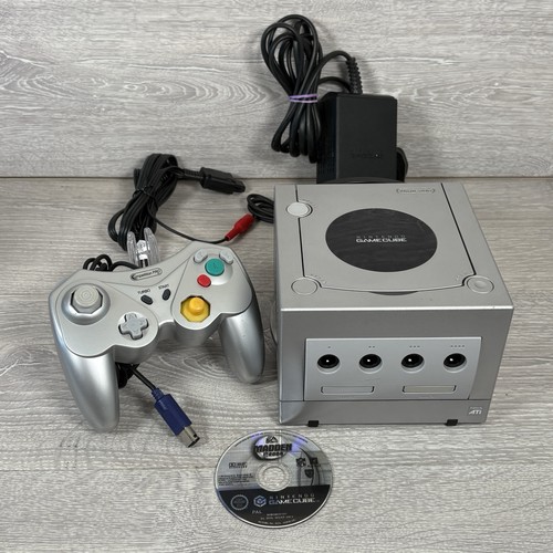 Nintendo gamecube console - nintendo,