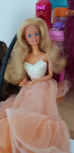 Rare barbie peaches - rare,