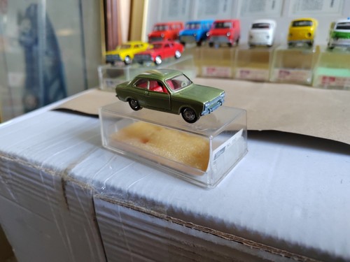 Boxed model vintage - 1/66,
