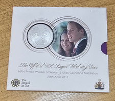 2011 Royal Mint UK Brilliant Uncirculated £5 William & Kate Royal Wedding Coin