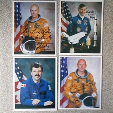 ASTRONAUT AUTOGRAPHS. C.FULLERTON-J.YOUNG-D.WILLIAMS-S.MUSGRAVE