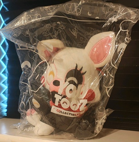 Youtooz mangle sitting plush - sitting,