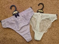Size 12 Ladies light green and light blue Thongs 