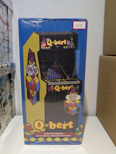 New wave toys bert - q*bert, replicade