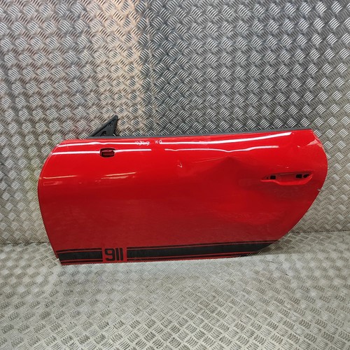 Porsche 911 992 - 992, left