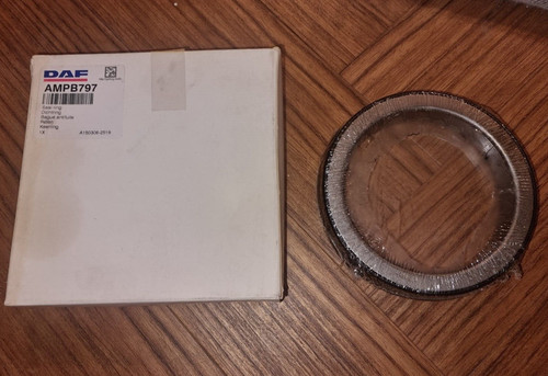 Rear hub oil seal for - , leyland