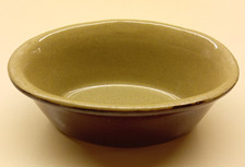 Moira Farmhouse Pottery Vintage Small Pie Dish 14cm 5 half inches Brown / beige