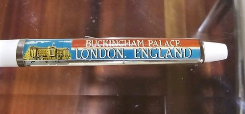 Buckingham palace float pen - buckingham,