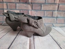 BNWOTB DOROTHY PERKINS SUEDE GREY PIXIE BOW BOOTS SIZE 5 38 LOVELY LITTLE BOOTS