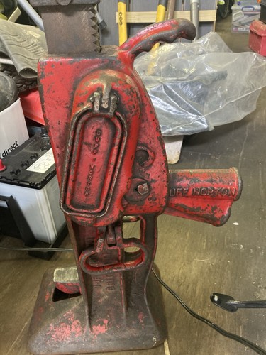 Pair duff barrett - of,