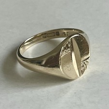9ct Gold Signet Ring 3.10g