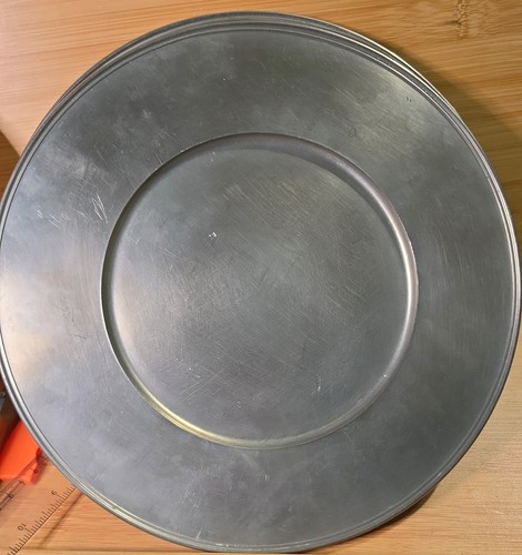 Pewter charger plates - 4,