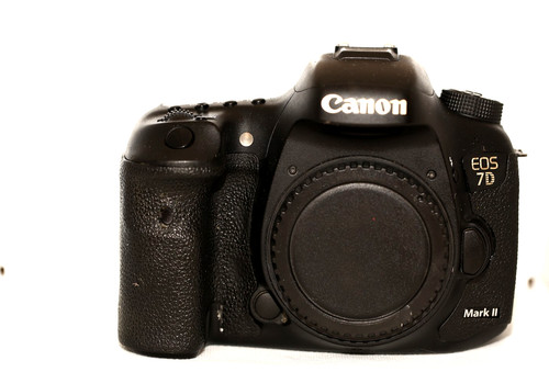 Canon eos 0 mp body - 7d,