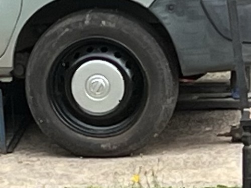 Nissan kubistar centre wheel - nissan,