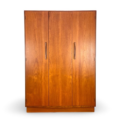 Plan fresco wardrobe - g,