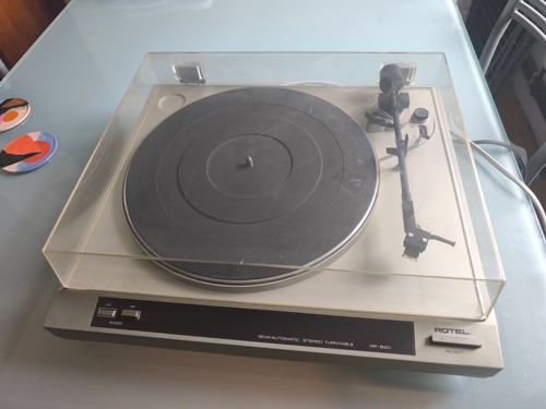 Vintage rotel turntable - rotel, model