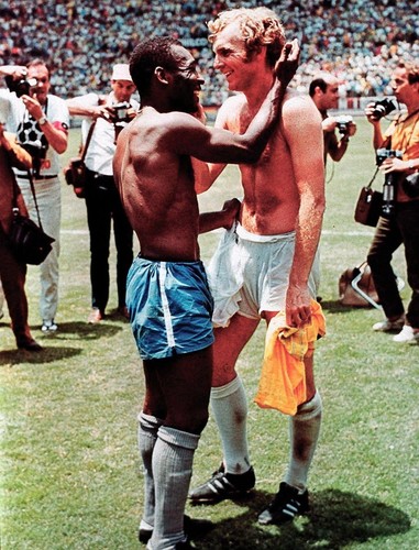 Pele bobby moore brazil - bobby,