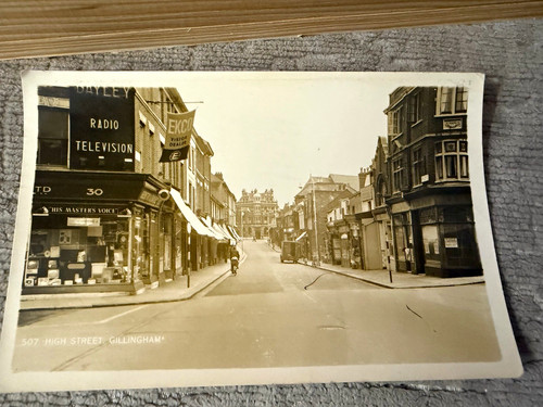 High street gillingham - street,,