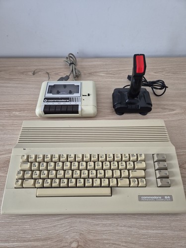 Commodore c64c personal - commodore,