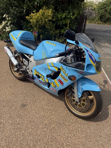 Suzuki gsxr 600 srad - gsxr,