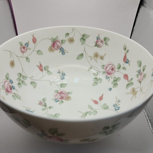 Wedgwood rosehip round - round, bowl