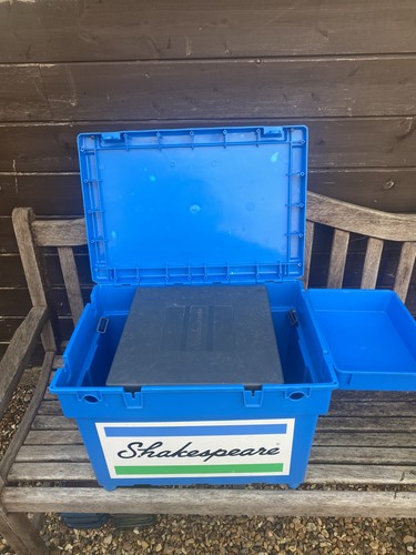 Shakespeare seat box - seat,