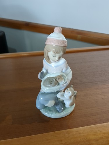 Lladro figurine friday - -', friday's