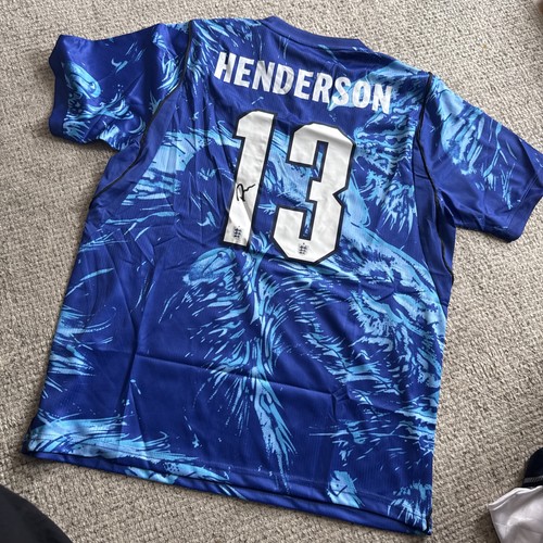 Dean henderson signed england - signed,