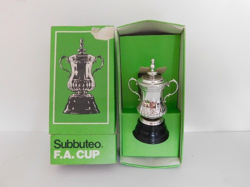 Subbuteo football cup - f.a,