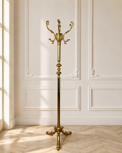 Standing coat hanger - standing,